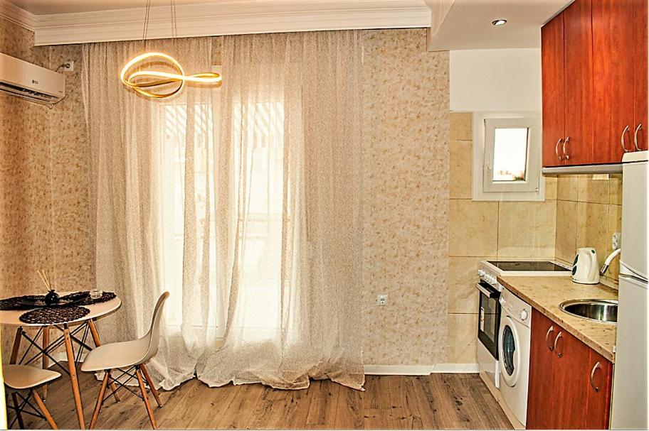 Kassandrou Suite Hot Tub-Jakuzzi - 2 Bedrooms - Big Balcony - Center テッサロニキ エクステリア 写真